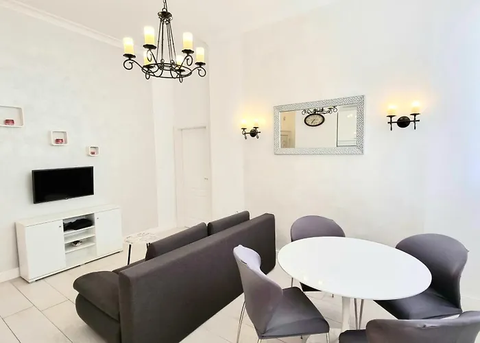 Lux Apartment Near Bridge