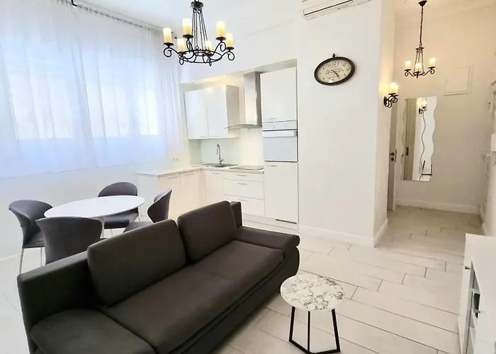 Lux Apartment Near Bridge